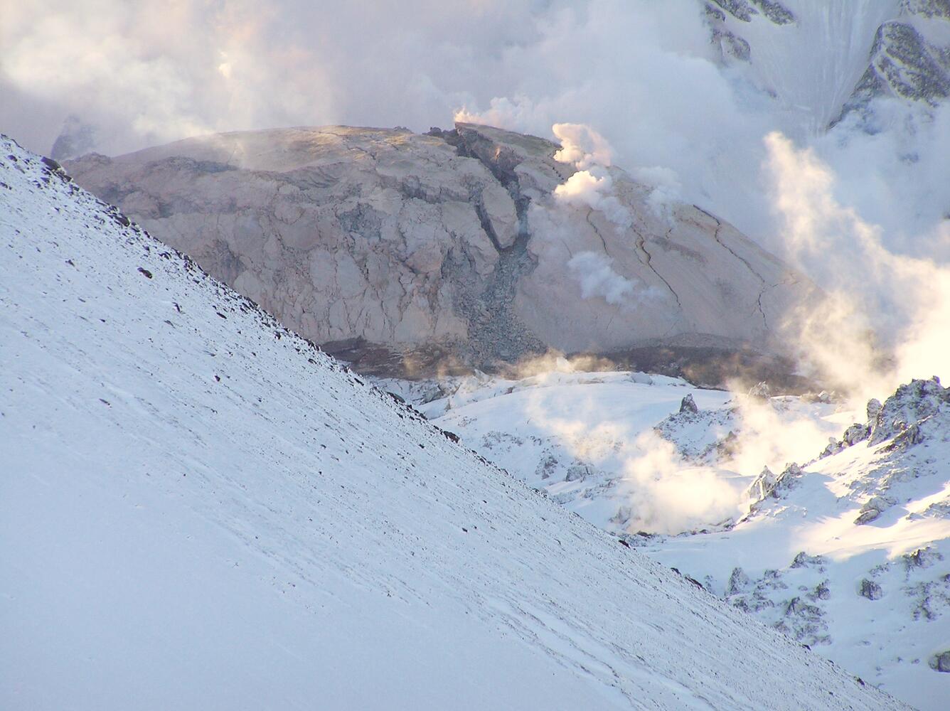 Close-in view of Mount St. Helens' dome from Sugar Bowl. Large crac...