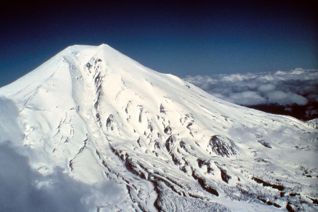 Shoestring Glacier on Mount St. Helens, viewed from the southeast. ...