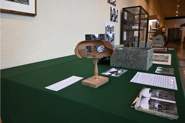 A reproduction of a nineteenth century stereoscopic viewer