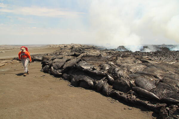 Volcanic  プレイド Photo and Video Chronology - Images of the June 3 fissure eruption