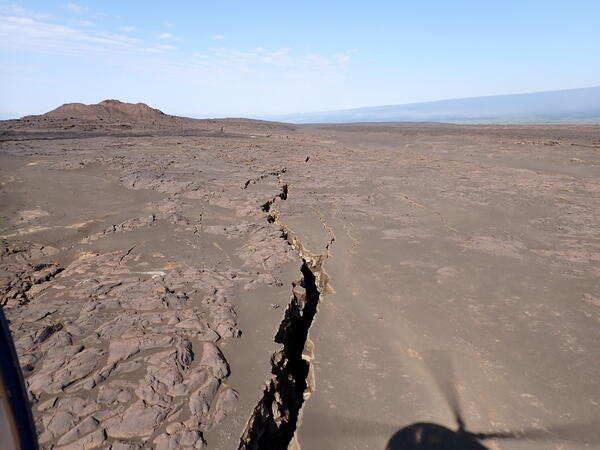 Photo and Video Chronology - Images of the June 3 fissure eruption