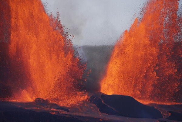 Color photograph of lava fountains