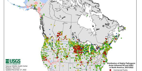 Map of North America showing locations of HPAI detections in relation to USFWS refuges and NPS lands.