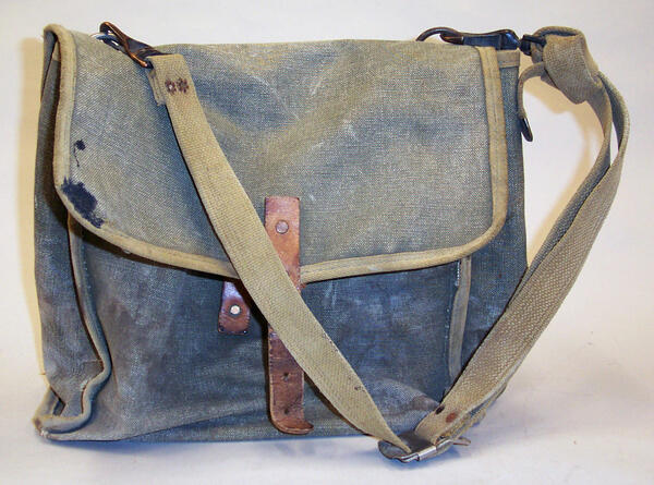 Image: Canvas Plane Table Case