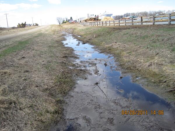 Image: Underwood Farm Feedlot Runoff