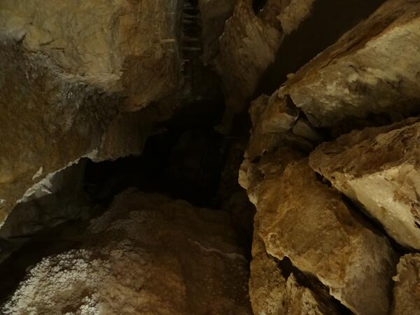 Image: Cave Fractures