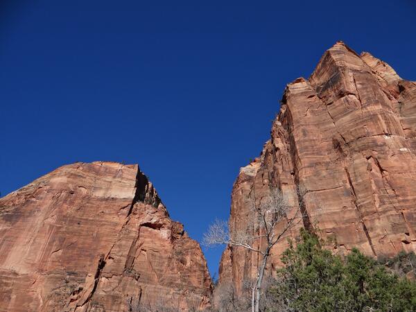 Image: Sandstone Peak near Emerald Pools