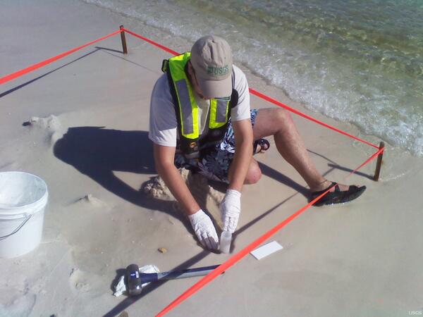 Image: USGS Collects Sample at Gulf Island