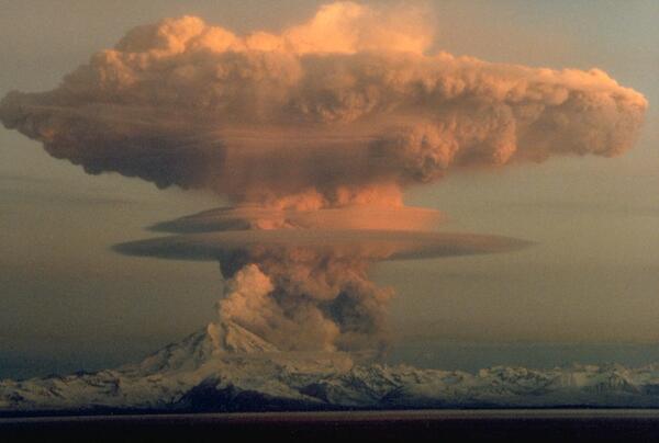 Image: Redoubt Volcano 