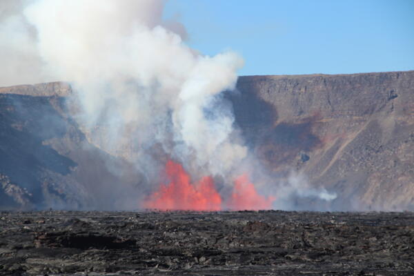 Color photograph of eruption 