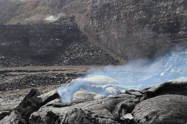 Color photograph of degassing fumarole 