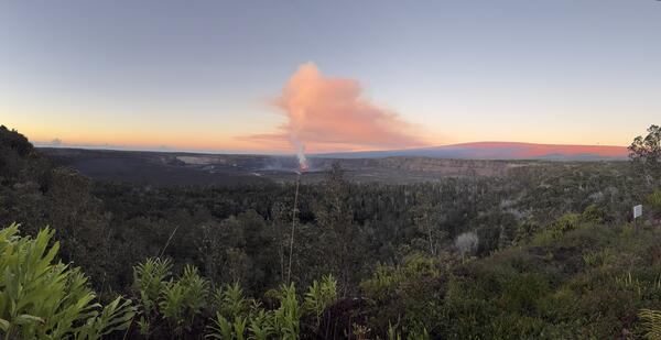 Color photograph of eruption plume