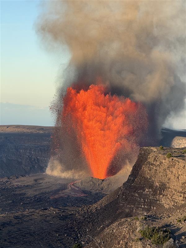 July 9, 2025 — Video of episode 28 of the Halema‘uma‘u Kīlauea summit eruption Color photograph of lava fountain