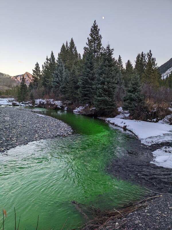 Sodium fluorescein dye injection into the Slate River used to measure how much groundwater flows into it. 
