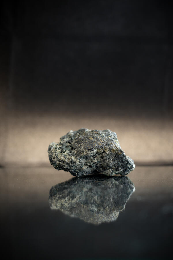 High-definition image showing metallic luster and crystal structure.