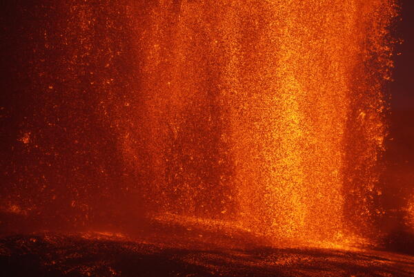 Color telephoto of lava fountain