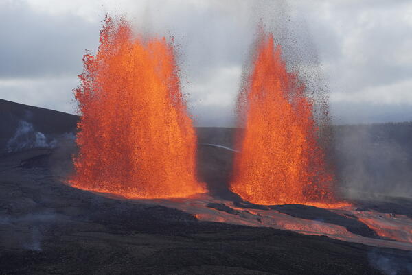Color photograph of lava fountains