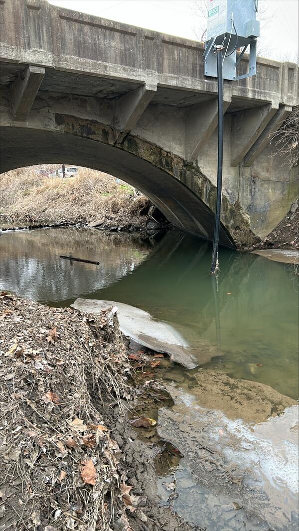 Real-time water-quality monitor deployment at streamgage