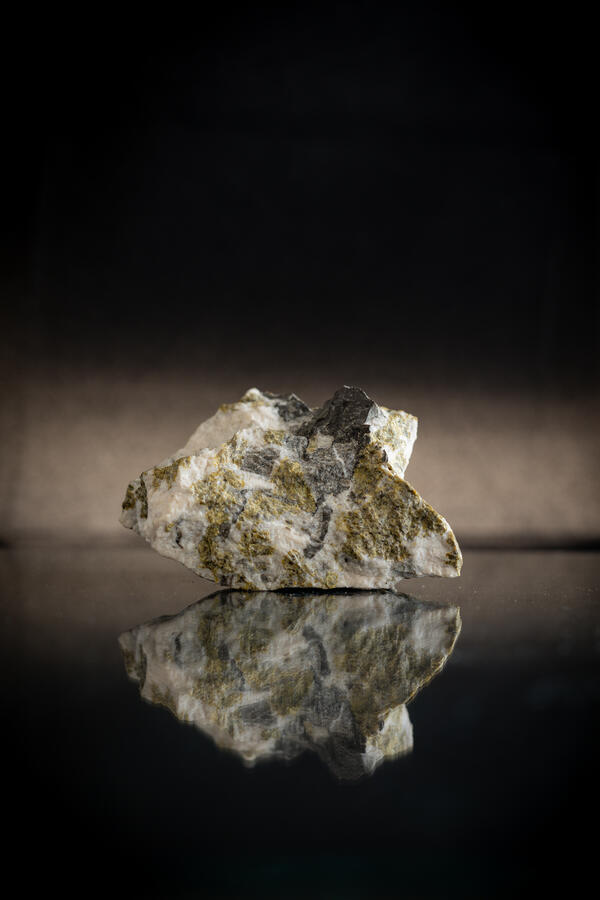 Isolated sphalerite specimen from the USGS mineral collection.