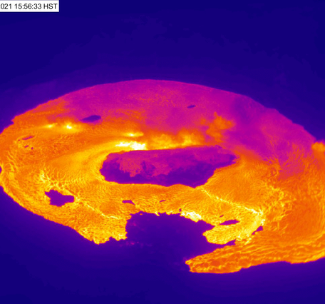 This animated image (GIF) shows Kīlauea summit thermal webcam images from the F1cam taken between approximately 2:45 and 5:45 p