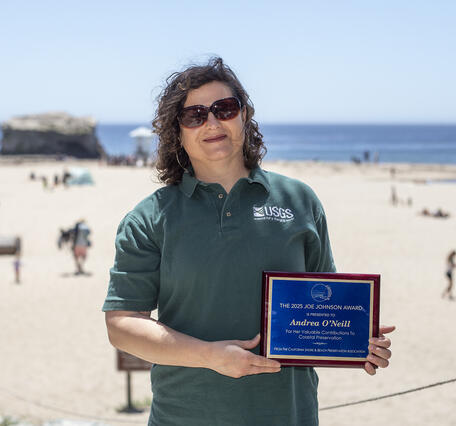 Andy O'Neill with the CSBPA Joe Johnson Outstanding Service Award