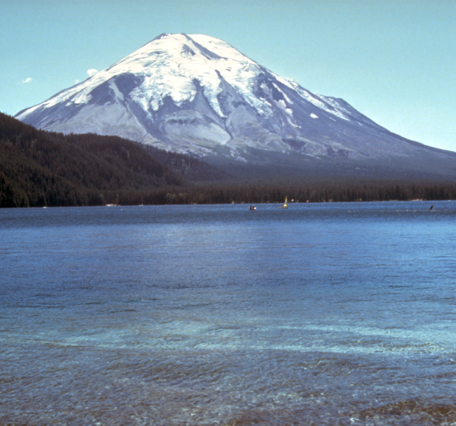 picture of Mt. Saint Helens before the 1980 eruption