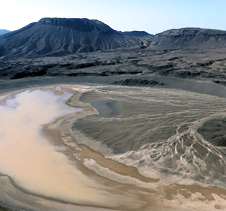 Um Junb lava dome, western Saudi Arabia
