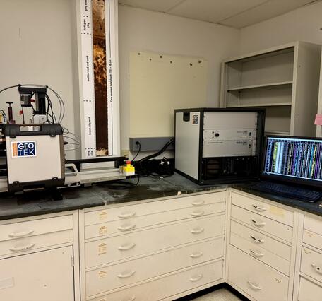 The GeoTek MSCL-XZ multi-sensor core logger (MSCL) housed in the BASCORE Lab (wide angle view).