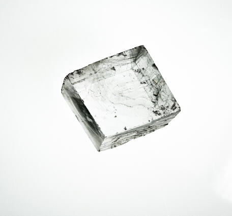 High-definition image showing transparent crystal structure.