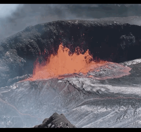 Animated GIF of lava bubbling up from a volcano in Hawaiʻi