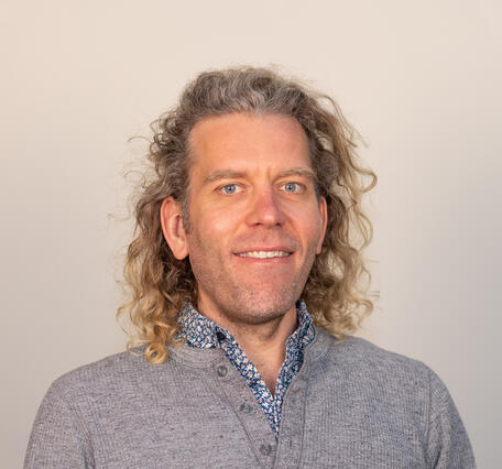 Daniel Nowacki staff profile photo