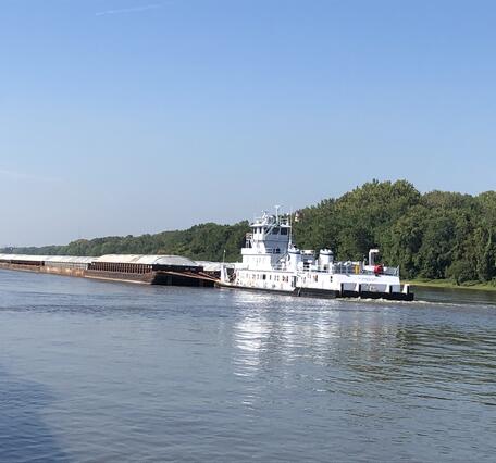 Barge Movement on Illinois River