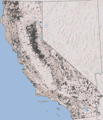 Map of California showing more than 42,000 mine sites