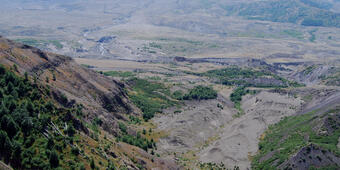 Mount St. Helens, Washington in late summer. View south....