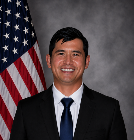 Steven Hak staff profile photo.