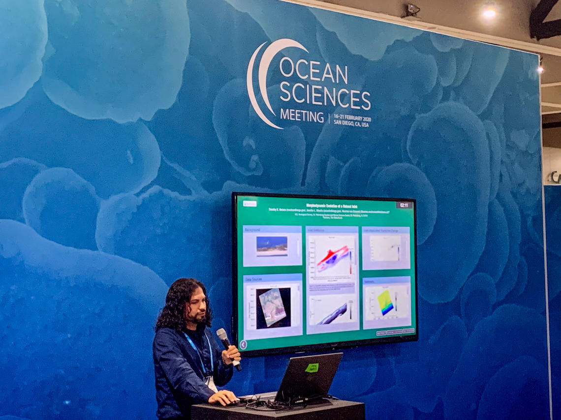 Tim Nelson presents an eLightning presentation at the Ocean Sciences 2 ...